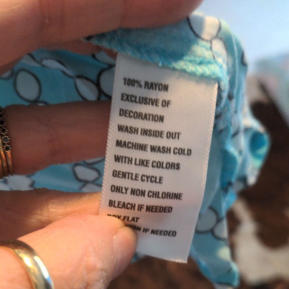 Women's Blue Patterned Top - Picture 7 of 7